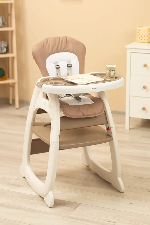 Дитячий стільчик для годування Caretero Homee Brown